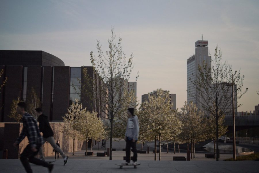 REDBULL TOURBUS BG (0-00-35-22)