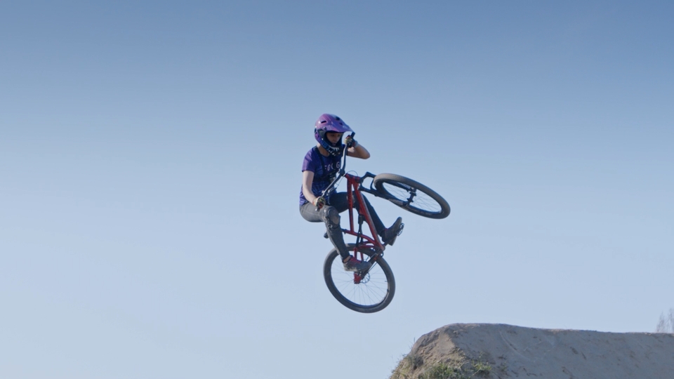 Branded content video for Citi Bank - influencer Natalia Budner doing bicycle stunt